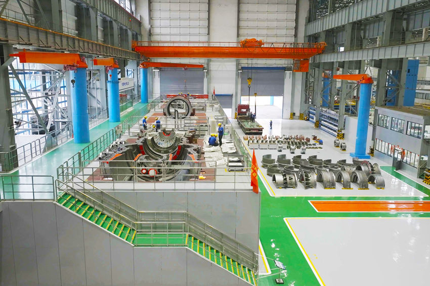 國(guó)內(nèi)首個(gè)燃機(jī)智慧制造基地?cái)?shù)字總裝產(chǎn)線(xiàn)。于喜寶供圖