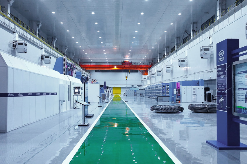 國(guó)內(nèi)首個(gè)燃機(jī)智慧制造基地輪盤(pán)智能加工產(chǎn)線(xiàn)。于喜寶供圖