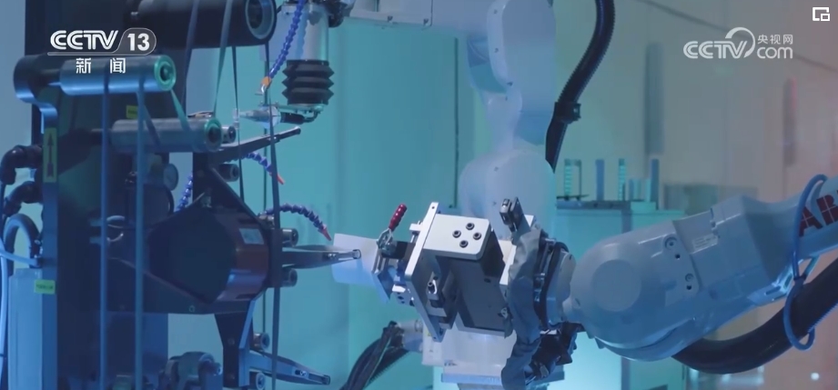 活躍、第一、增長(zhǎng)……中國(guó)經(jīng)濟(jì)“新”的發(fā)展 “質(zhì)”的躍遷有支撐